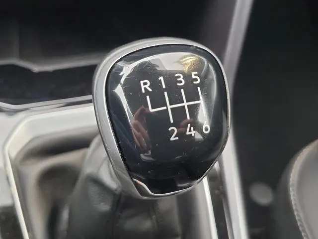 Volkswagen T-Roc 1.0 TSI Style 2023 Benzine 23