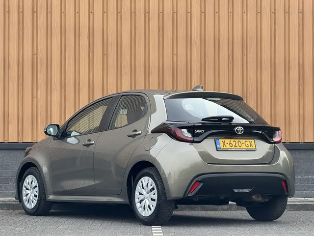 Toyota Yaris 1.5 VVT-i Active 2023 Benzine 7