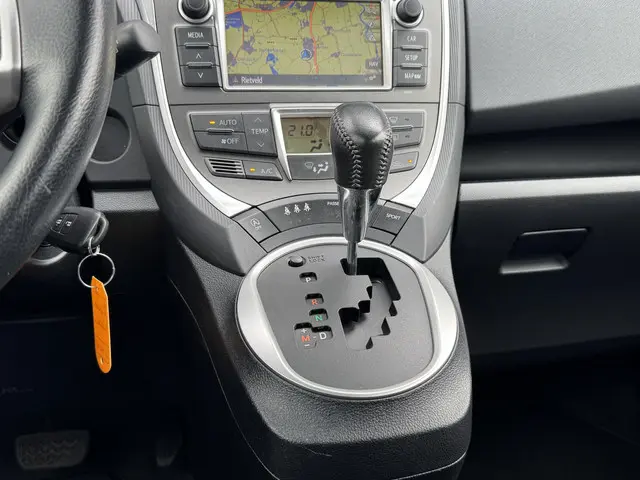 Toyota Verso-S 1.3 VVT-I ASPIRATION 2014 Benzine 22