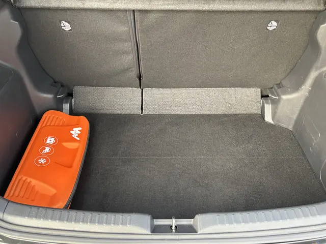 Toyota Yaris 1.5 Hybrid 2023 Hybride Benzine 13