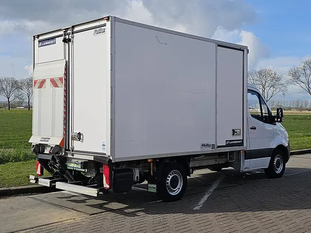 Mercedes-Benz Sprinter 3