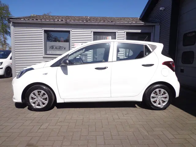 Hyundai i10 1.0i i-Motion 5-DRS !! AIRCO !! 2017 Benzine 3