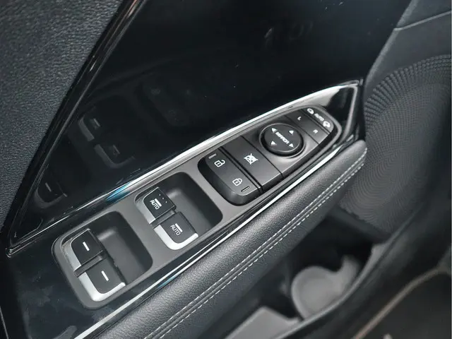 Kia Niro 1.6 GDi Hybrid Edition 2018 Hybride Benzine 22