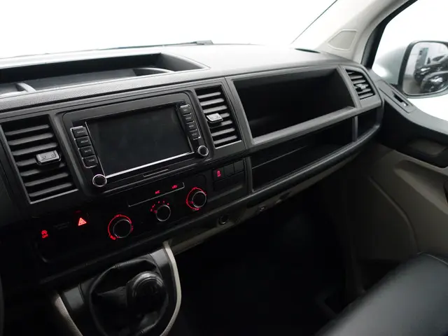 Volkswagen Transporter 2.0 TDI Euro 6 R-Line+ 2019 Diesel 7