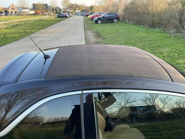 Opel ADAM 1.0 Turbo Rocks 2015 Benzine 4