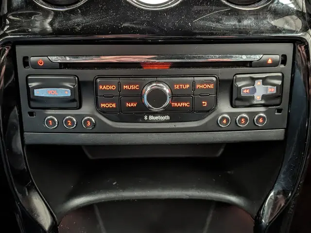 DS DS 3 1.2 PureTech Inès de la Fressange 2016 Benzine 11