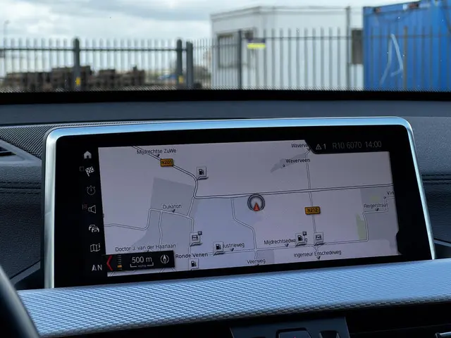 BMW X1 sDrive20i High Executive 2021 Benzine 4
