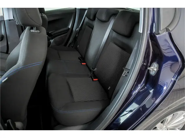 Peugeot 208 1.2 PureTech Signature 2019 Benzine 40