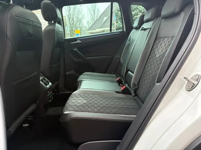 Volkswagen Tiguan 1.5 TSI R-Line Pano 2022 Benzine 15
