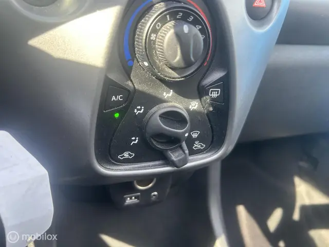 Toyota Aygo 1.0 VVT-i x-otic 2019 Benzine 10