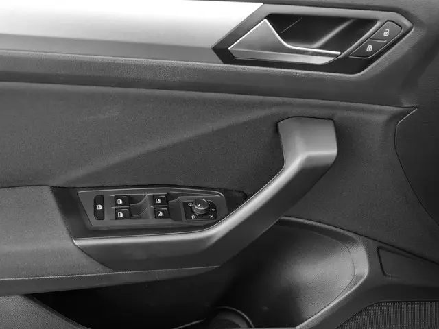 Volkswagen T-Roc 1.0TSI/110PK Life Business 2023 Benzine 10