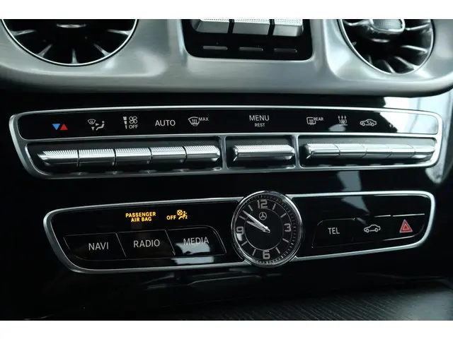Mercedes-Benz G-Klasse 500 2023 Benzine 21