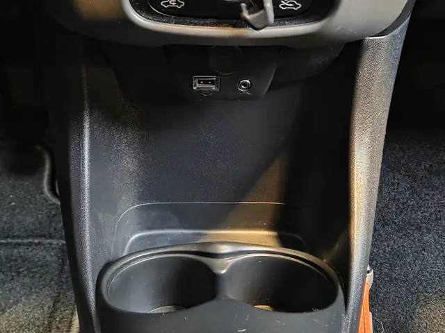 Peugeot 108 1.0 e-VTi Active 2021 Benzine 29