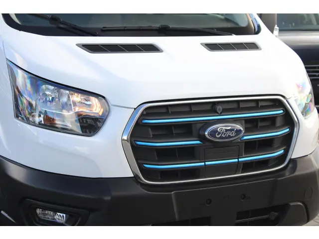 Ford E-Transit 350 L3H2 Trend 68 kWh 2024 Elektrisch 4