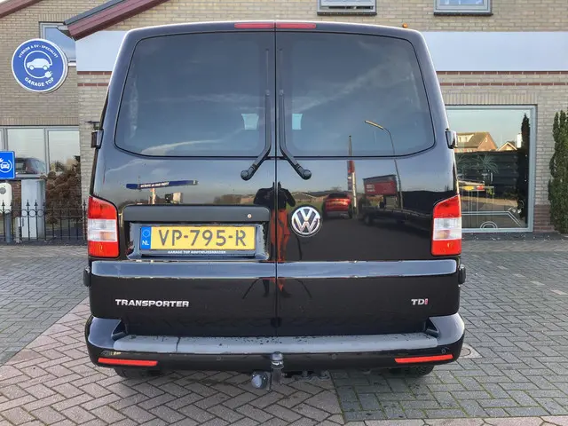 Volkswagen Transporter 2.0 TDI L2H1 DC 2015 Diesel 15