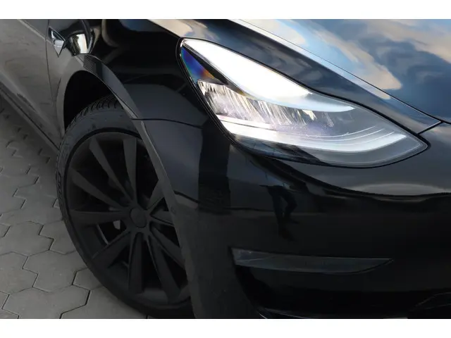 Tesla Model 3 Long Range AWD 75 kWh 2019 Elektrisch 8