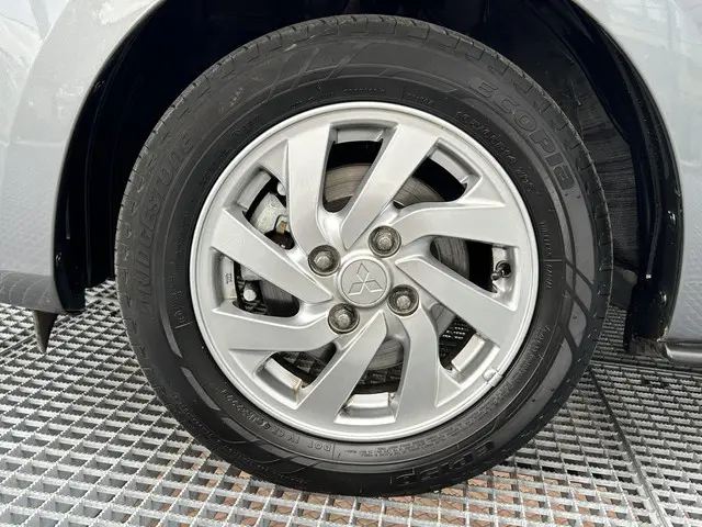 Mitsubishi Space Star 1.2 Dynamic 2022 Benzine 26