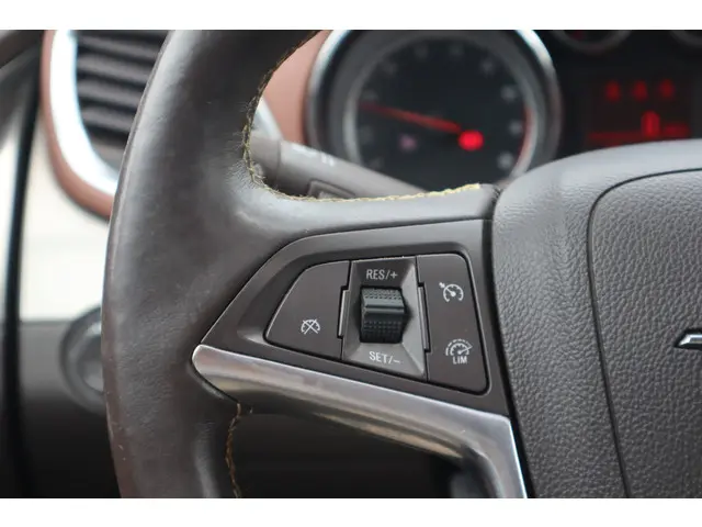 Opel Mokka 1.4 T Cosmo 2014 Benzine 16