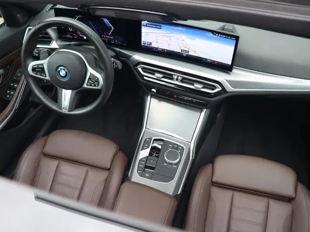 BMW 3 Serie Touring 330e 2024 Hybride Benzine 16