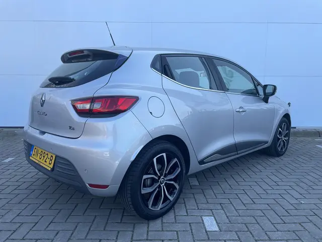 Renault Clio 0.9 TCe Intens 2017 Benzine 12