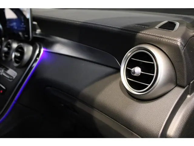 Mercedes-Benz GLC Coupé 300 4MATIC Premium 2019 Benzine 38