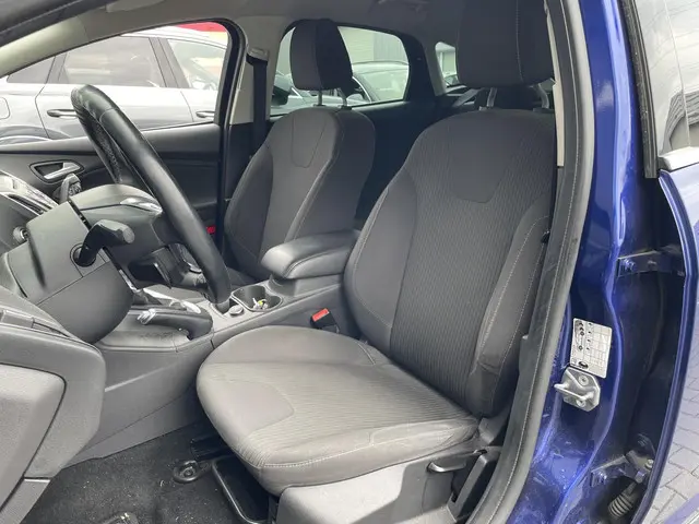 Ford Focus 1.0 EcoBoost Edition Plus 2014 Benzine 10
