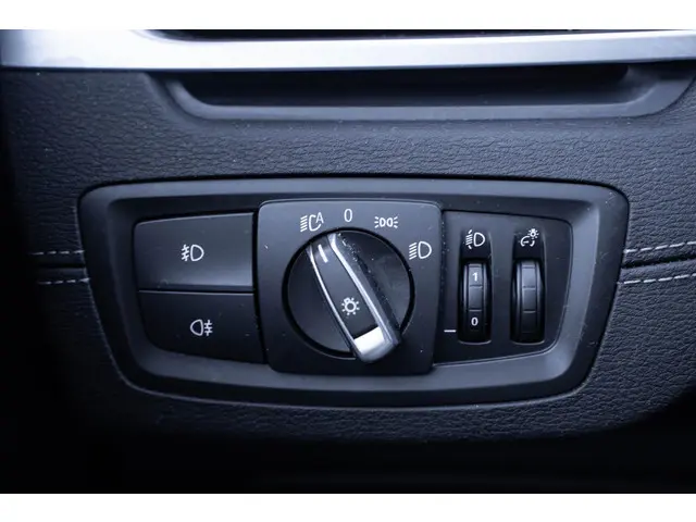 BMW X1 sDrive18i Sport Line 2021 Benzine 42