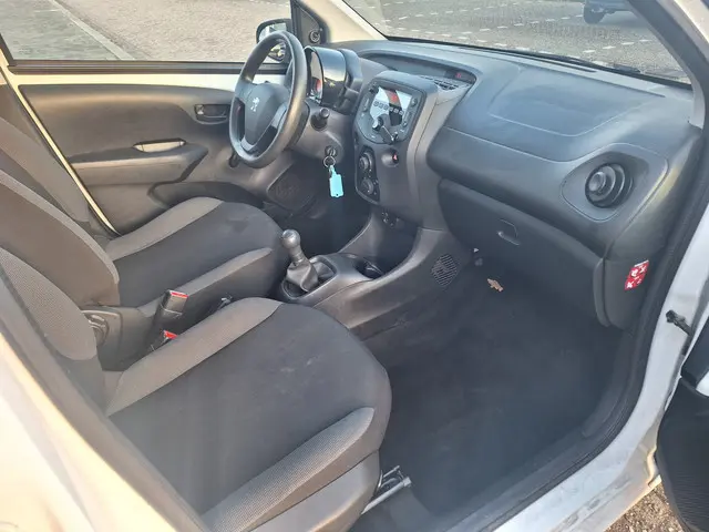 Peugeot 108 1.0 e-VTi Access 2016 Benzine 11