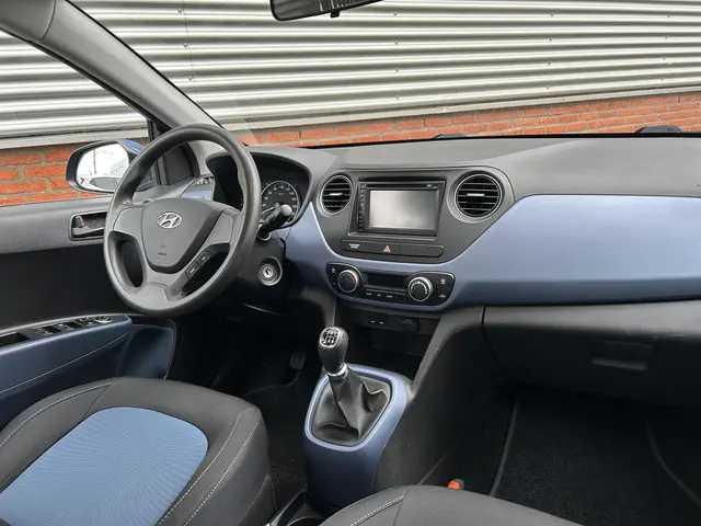 Hyundai i10 1.0i Go! 2015 Benzine 10