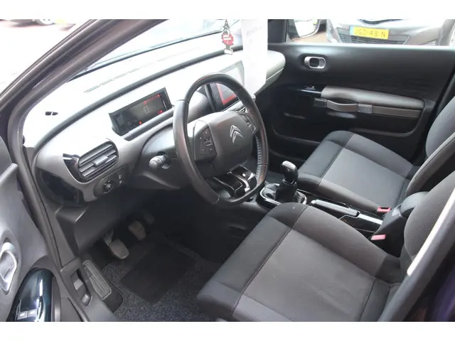 Citroën C4 Cactus 1.2 PureTech Business 2018 Benzine 8