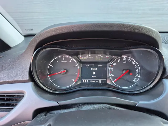 Opel Corsa 1.4 Edition Airco Cruise, NAP 2017 Benzine 8