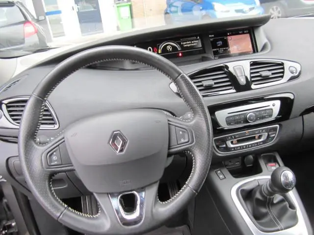 Renault Scénic 1.2 TCe Bose 2016 Benzine 12