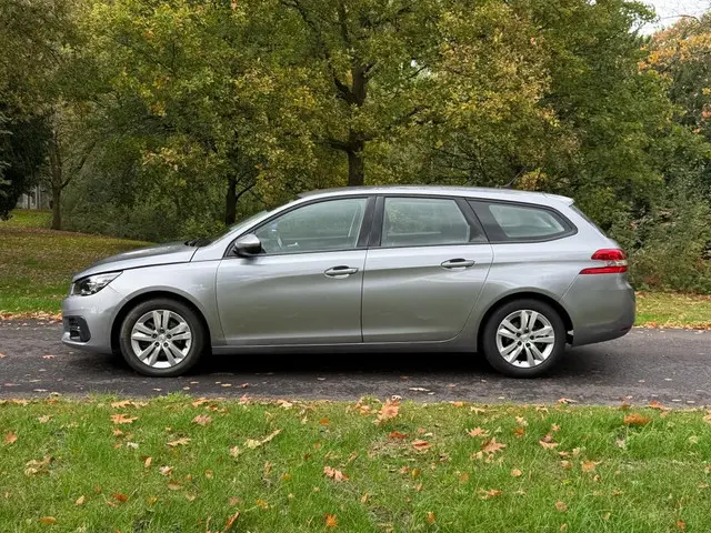 Peugeot 308 SW 1.5 BlueHDi Blue Lease Allure 2021 Diesel 2