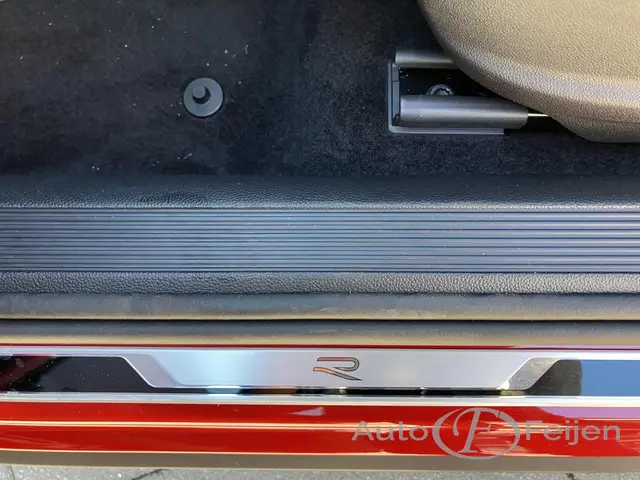 Volkswagen T-Roc 1.5 TSI R-Line Edition 2024 Benzine 31