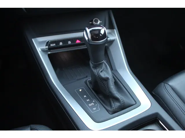 Audi Q3 35 TFSI Advanced edition 2024 Benzine 22