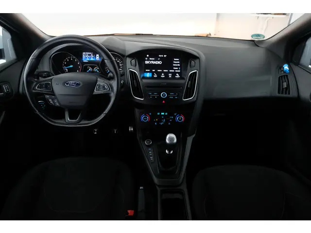 Ford Focus Wagon 1.5 ST-Line 2018 Benzine 3
