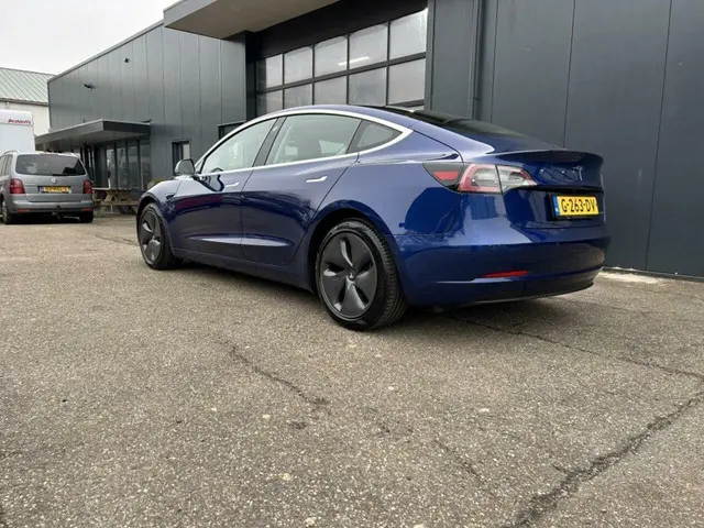 Tesla Model 3 Long Range 75 kWh 2019 Elektrisch 11