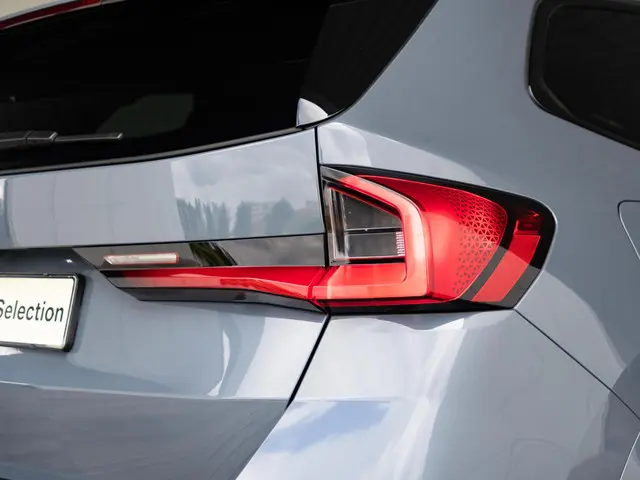 BMW X1 xDrive30e 2023 Hybride Benzine 18