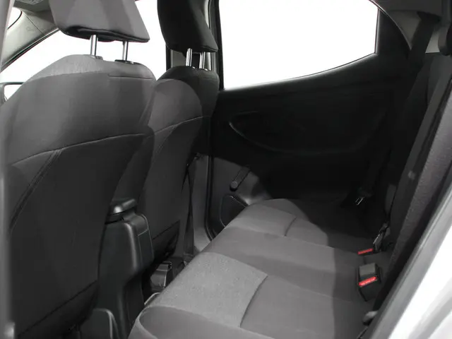 Mazda 2 Hybrid 1.5 Prime-line 2024 Hybride Benzine 29