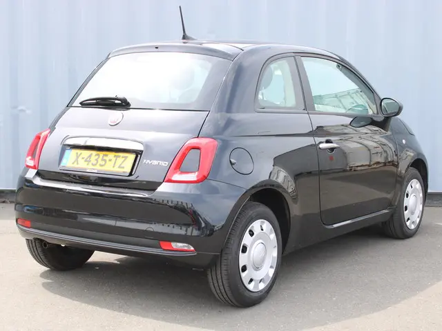 Fiat 500 1.0 Hybrid 2024 Benzine 4