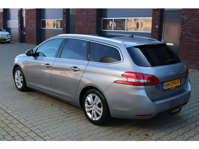 Peugeot 308 SW 1.2 PureTech Blue Executive 2015 Benzine 6