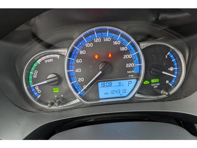 Toyota Yaris 1.5 Hybrid Lease 2015 Hybride Benzine 16