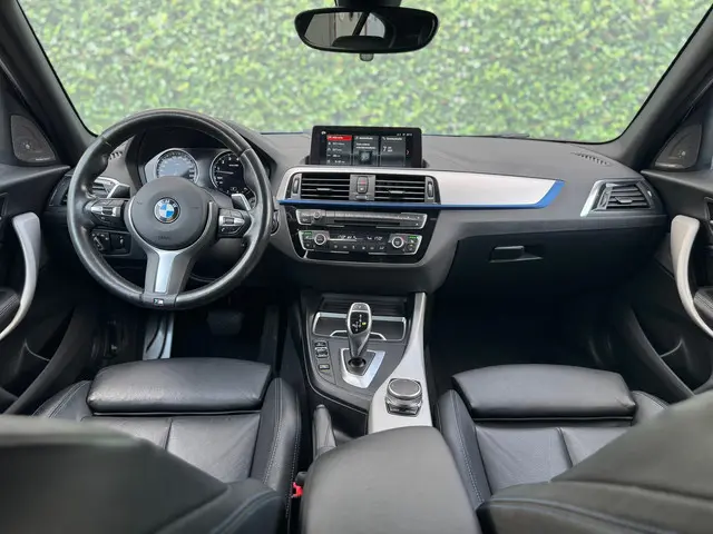 BMW 1 Serie M140i xDrive 2019 Benzine 17