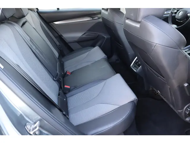 Škoda Enyaq iV 60 2022 Elektrisch 14