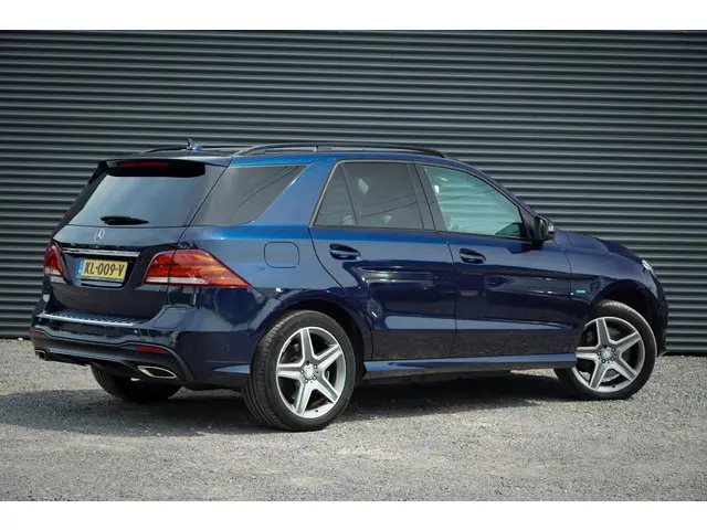Mercedes-Benz GLE 500 e 4MATIC 2016 Hybride Benzine 4