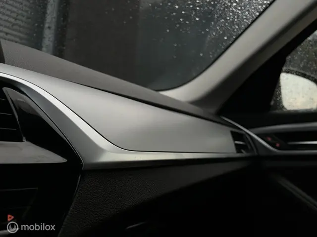 BMW 5 Serie 520i High Executive 2017 Benzine 32