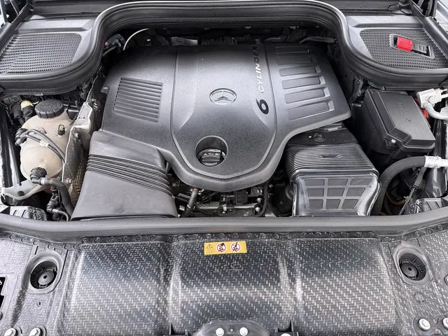 Mercedes-Benz GLE 450 4MATIC AMG line 2020 Benzine 11