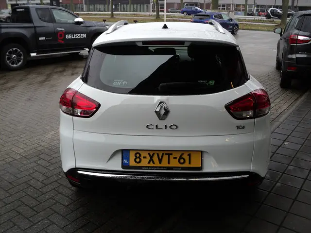 Renault Clio Estate 0.9 TCe Expression 2014 Benzine 9