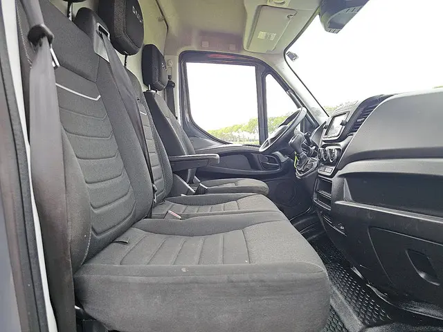Iveco Daily 35C18 2023 Diesel 7