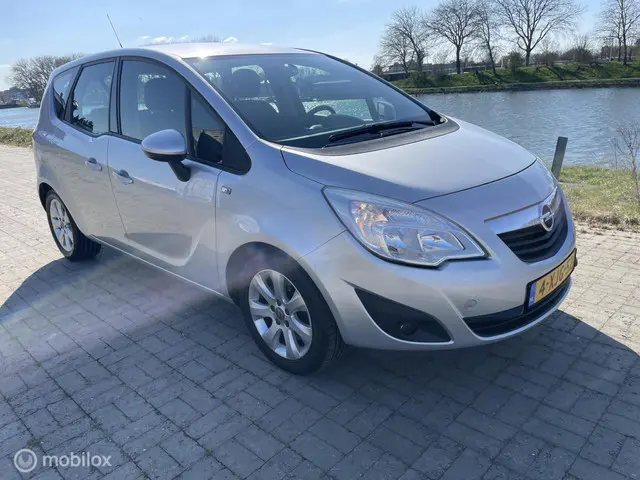 Opel Meriva 1.4 Turbo Cosmo 2012 Benzine 2